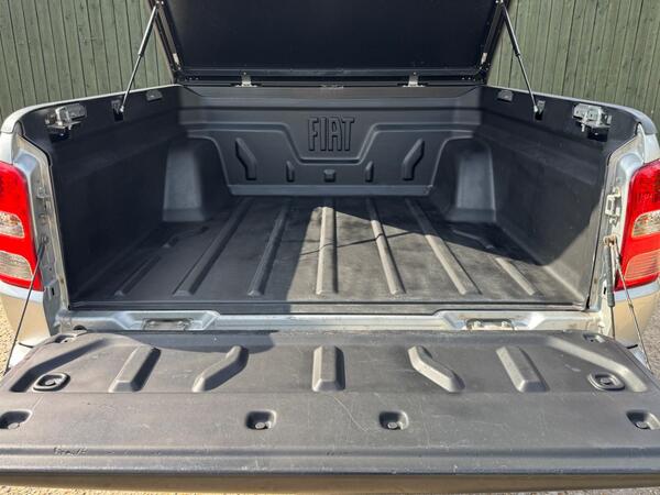Fiat Fullback 2.4D Cross 4WD Euro 6 4dr at 41th