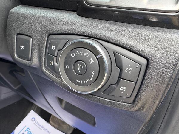 Ford Ranger 2.0 EcoBlue Stormtrak Pickup Double Cab 4dr Diesel Auto 4WD Euro 6 (s/s) (213 ps)