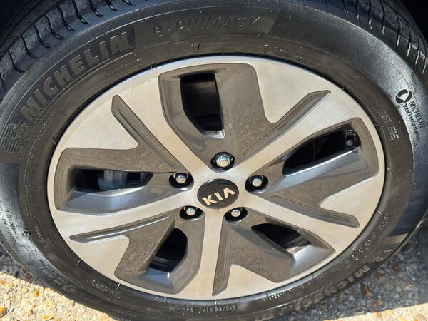 Kia Niro 64kWh 4+ Auto 5dr