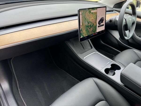 Tesla Model 3 (Dual Motor) Long Range Auto 4WDE 4dr at 8th