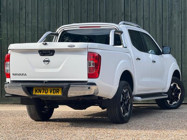 Nissan Navara 2.3 dCi Tekna Auto 4WD Euro 6 4dr