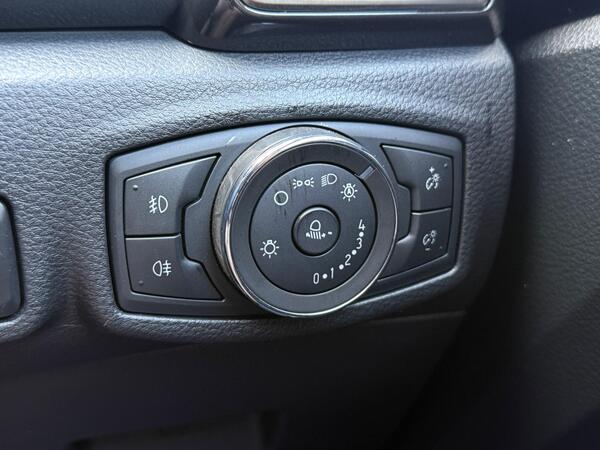Ford Ranger 2.0 EcoBlue Stormtrak Pickup Double Cab 4dr Diesel Auto 4WD Euro 6 (s/s) (213 ps)