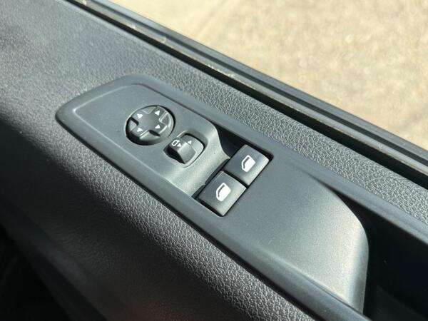 Peugeot Expert 2.0 BlueHDi 1400 Asphalt Premium + Standard Panel Van MWB Euro 6 (s/s) 6dr at 19th