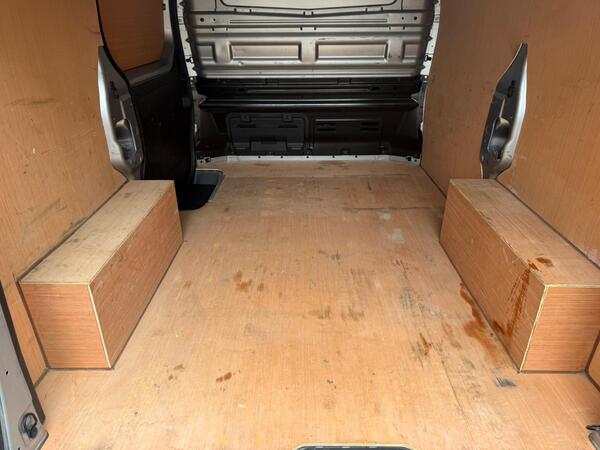Renault Trafic 2.0 dCi Blue SL28 Sport+ EDC L1 H1 Euro 6 (s/s) 5dr at 36th