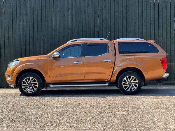 Nissan Navara 2.3 dCi Tekna Auto 4WD Euro 6 4dr at 9th