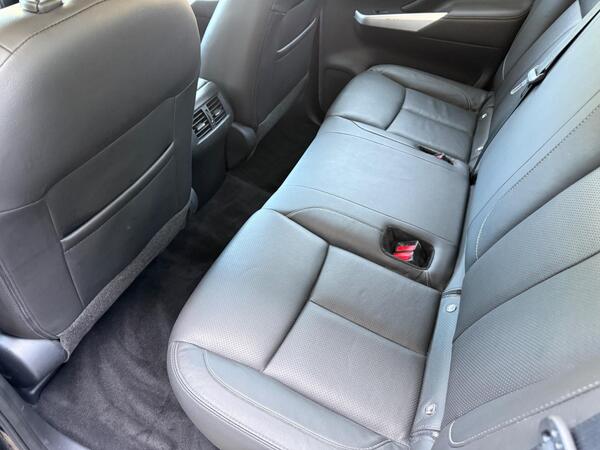 Nissan Navara 2.3 dCi Tekna Auto 4WD Euro 6 4dr at 14th