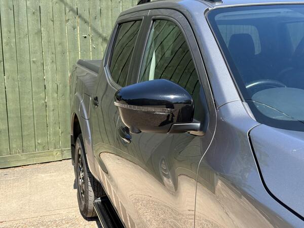 Nissan Navara 2.3 dCi N-Guard Auto 4WD Euro 6 4dr at 28th