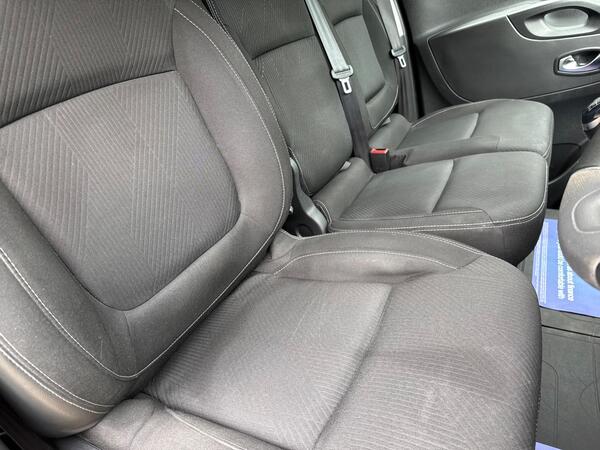Renault Trafic 2.0 dCi ENERGY 28 Sport SWB Standard Roof Euro 6 (s/s) 5dr at 12th