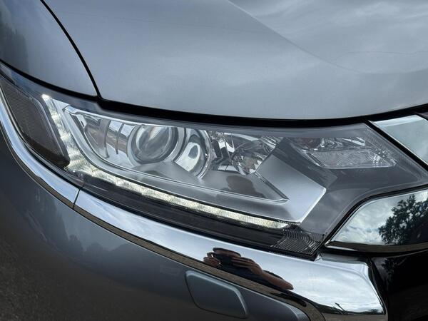 Mitsubishi Outlander 2.4h TwinMotor 13.8kWh Design CVT 4WD Euro 6 (s/s) 5dr at 43th