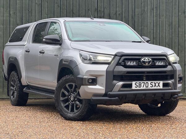 Toyota Hilux 2.8 D-4D Invincible X Auto 4WD Euro 6 (s/s) 4dr at 0th