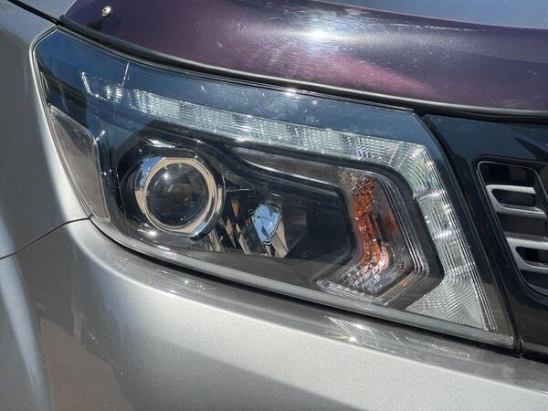 Nissan Navara 2.3 dCi N-Guard Auto 4WD Euro 6 4dr