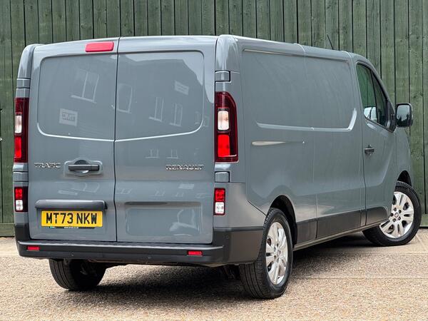 Renault Trafic 2.0 dCi Blue LL30 Extra L2 H1 Euro 6 (s/s) 5dr