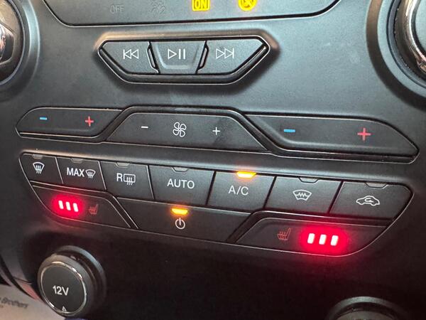 Ford Ranger 2.0 EcoBlue Stormtrak Pickup Double Cab 4dr Diesel Auto 4WD Euro 6 (s/s) (213 ps) at 24th