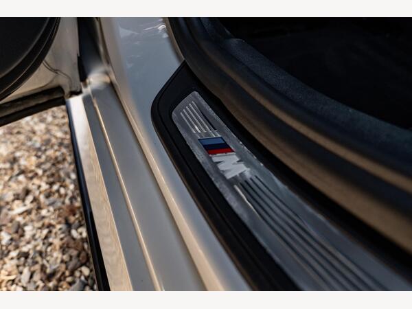 BMW 540I XDRIVE M SPORT AUTO - Image 24