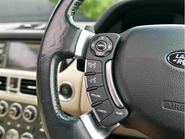 LAND ROVER RANGE ROVER WESTMINSTER TDV8 A - Image 33