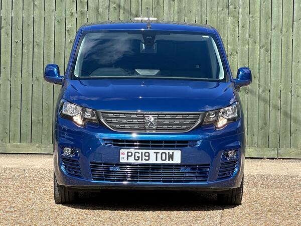 Peugeot Partner 1.5 BlueHDi 1000 Asphalt Standard Panel Van EAT8 SWB Euro 6 (s/s) 5dr at 3th