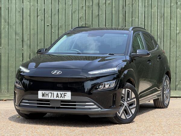 Hyundai KONA 64kWh Premium Auto 5dr (10.5kW Charger)