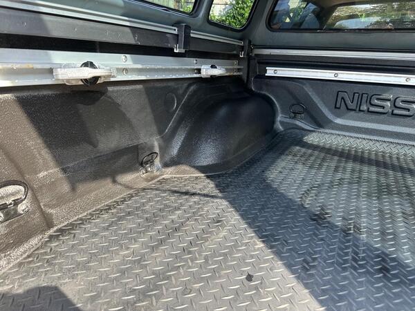 Nissan Navara 2.3 dCi N-Guard Auto 4WD Euro 6 4dr at 49th