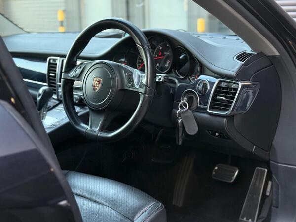 Porsche Panamera 3.0D V6 TiptronicS Euro 5 5dr - Image 2