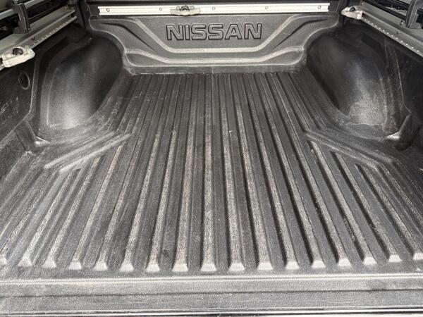Nissan Navara 2.3 dCi Tekna 4WD Euro 6 (s/s) 4dr