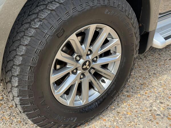 Mitsubishi L200 2.4 DI-D DC Barbarian Pickup Double Cab 4dr Diesel Auto 4WD Euro 6 (178 ps) at 38th