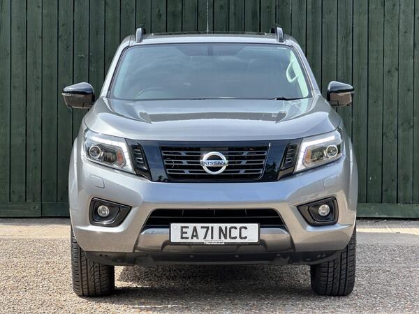 Nissan Navara 2.3 dCi N-Guard Pickup Double Cab 4dr Diesel Auto 4WD Euro 6 (190 ps)