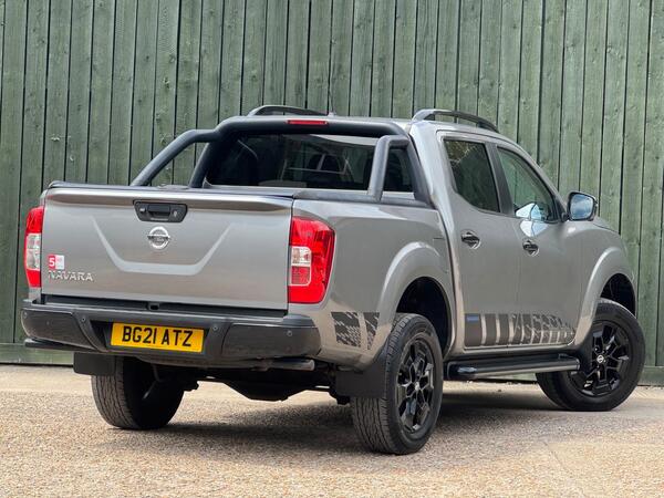 Nissan Navara 2.3 dCi N-Guard Auto 4WD Euro 6 4dr
