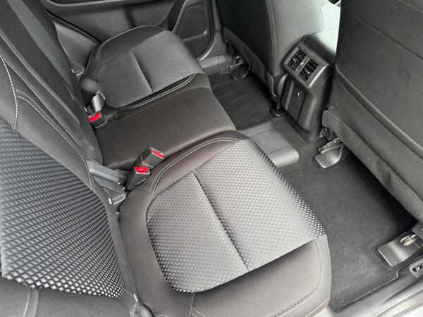 Mitsubishi Outlander 2.4h TwinMotor 13.8kWh Design CVT 4WD Euro 6 (s/s) 5dr at 10th