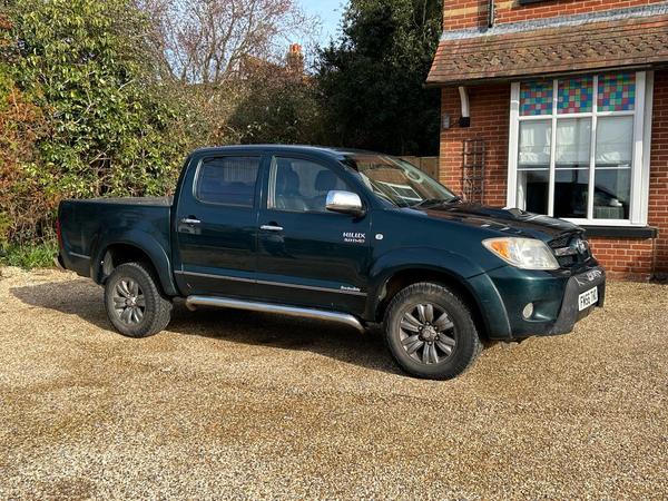 Used Toyota Hilux Vans for sale in Portsmouth