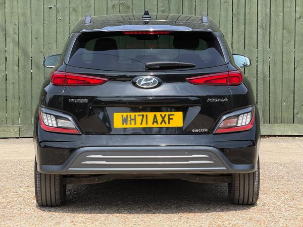 Hyundai KONA 64kWh Premium Auto 5dr (10.5kW Charger)