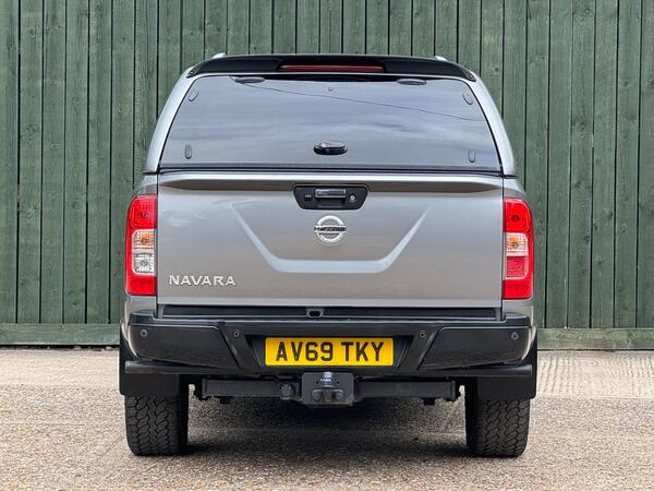 Nissan Navara 2.3 dCi N-Guard Auto 4WD Euro 6 4dr at 10th