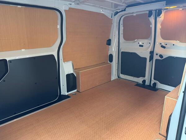 Peugeot Expert 2.0 BlueHDi 1400 Professional Premium Standard Panel Van MWB Euro 6 (s/s) 6dr