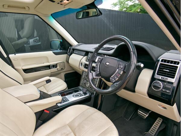 LAND ROVER RANGE ROVER WESTMINSTER TDV8 A - Image 27