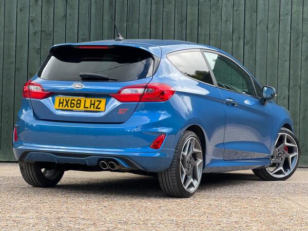 Ford Fiesta 1.5T EcoBoost ST-3 Euro 6 3dr at 3th