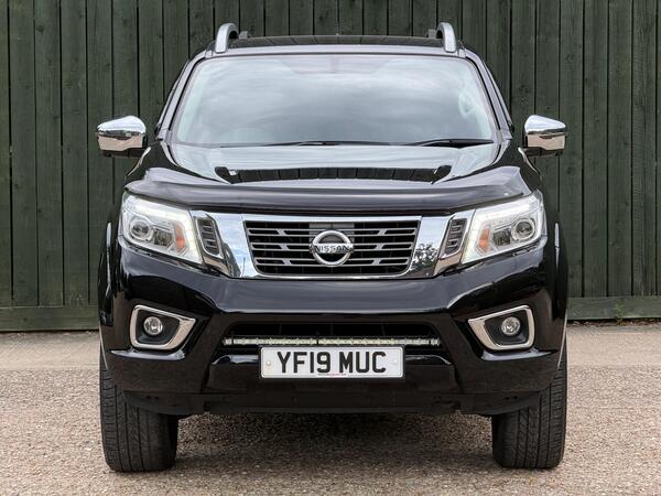 Nissan Navara 2.3 dCi Tekna 4WD Euro 6 (s/s) 4dr