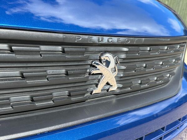 Peugeot Partner 1.5 BlueHDi 1000 Asphalt Standard Panel Van EAT8 SWB Euro 6 (s/s) 5dr at 58th