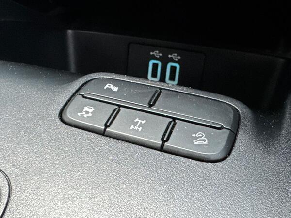 Ford Ranger 3.2 TDCi Wildtrak Auto 4WD Euro 6 (s/s) 4dr at 18th