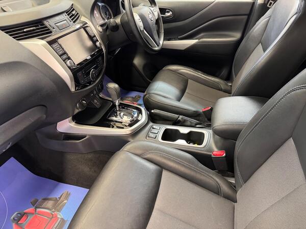 Nissan Navara 2.3 dCi N-Guard Auto 4WD Euro 6 4dr