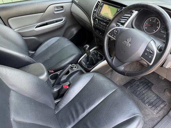 Mitsubishi L200 2.4 DI-D DC Warrior 4WD Euro 6 4dr at 2th