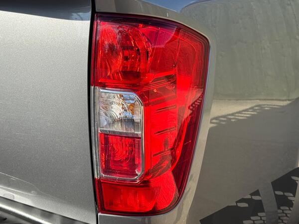 Nissan Navara 2.3 dCi N-Guard Auto 4WD Euro 6 4dr at 53th