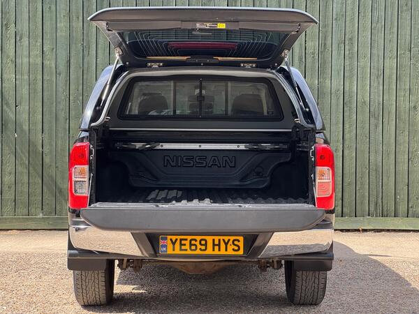 Nissan Navara 2.3 dCi Tekna 4WD Euro 6 (s/s) 4dr at 49th