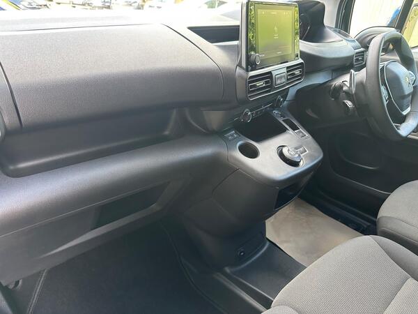 Peugeot Partner 1.5 BlueHDi 1000 Asphalt Standard Panel Van EAT8 SWB Euro 6 (s/s) 5dr at 30th
