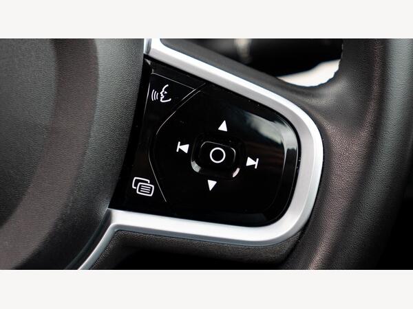 VOLVO XC90 R-DESIGN B5 MHEV AWD AUTO - Image 29