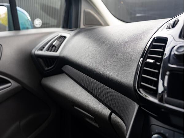 FORD TRANSIT CONNECT 240 LTD TDCI A - Image 35