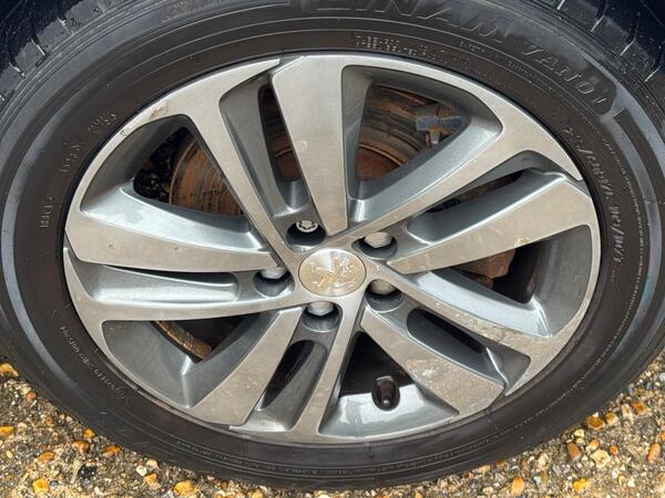 Peugeot Expert 2.0 BlueHDi 1400 Professional Plus Standard Panel Van MWB Euro 6 (s/s) 6dr at 50th