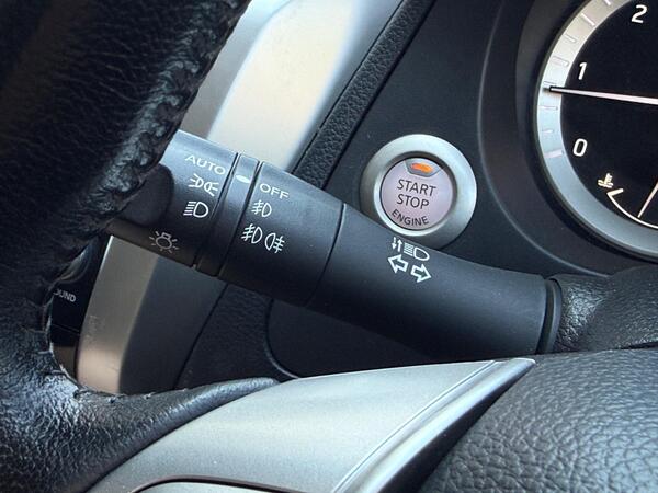 Nissan Navara 2.3 dCi Tekna 4WD Euro 6 (s/s) 4dr at 21th