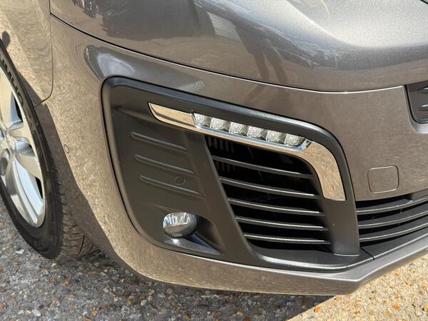 Peugeot Expert 2.0 BlueHDi 1400 Asphalt Premium + Standard Panel Van MWB Euro 6 (s/s) 6dr at 26th
