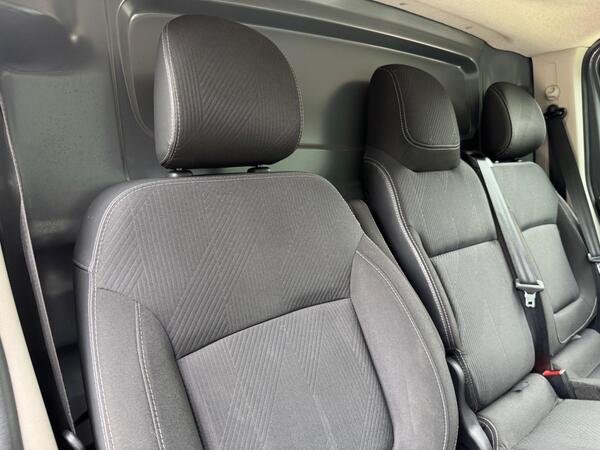 Renault Trafic 2.0 dCi Blue LL30 Extra L2 H1 Euro 6 (s/s) 5dr