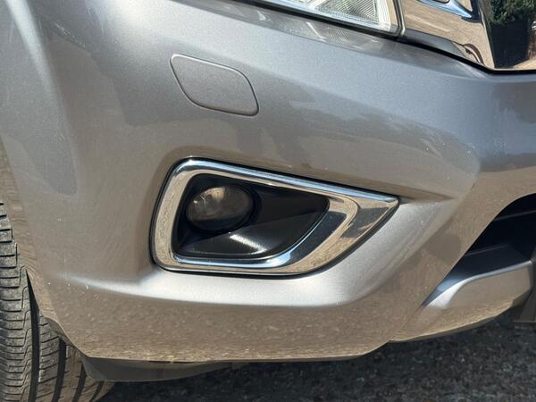 Nissan Navara 2.3 dCi Tekna 4WD Euro 6 (s/s) 4dr at 43th