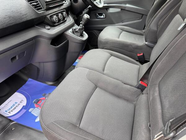 Renault Trafic 2.0 dCi Blue SL28 Sport L1 H1 Euro 6 (s/s) 5dr at 15th
